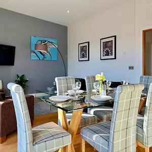  Apartment Your Space - The Hamilton's